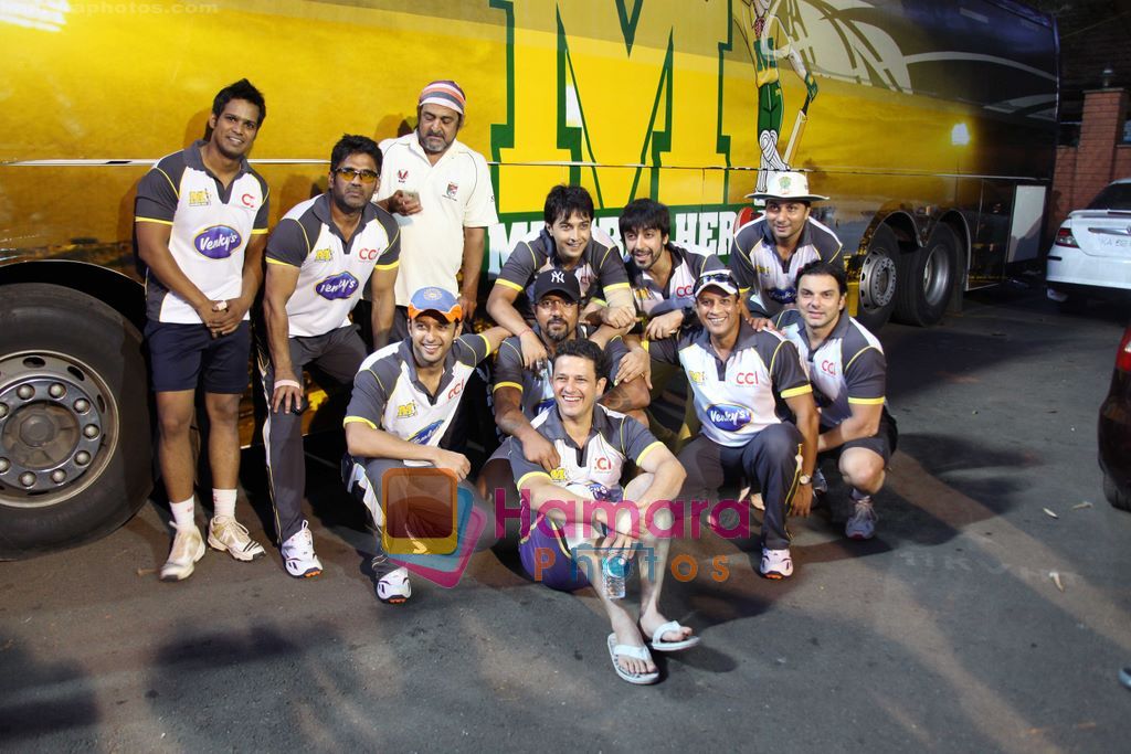 Mumbai Heroes practice match in Bangalore on 3rd June 2011 / Mumbai